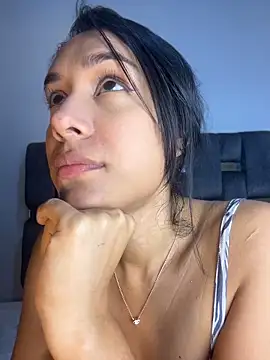 PilarJones  online show from May 31, 2026, 6:09 pm