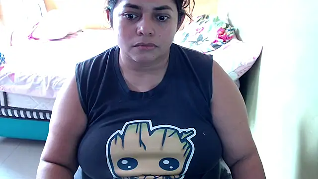 yulieth bbw online show from December 17, 2025, 4:56 pm