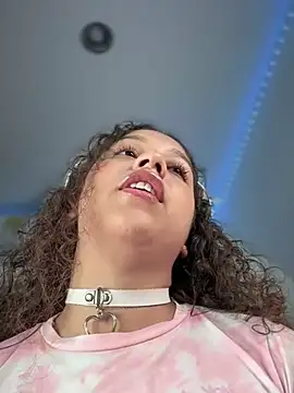 Snapshot of Shara_dreams chatting on March 7, 2025, 2:36 am Shara dreams online show from March 7, 2025, 2:36 am