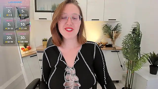 Snapshot of Charmy_Gracy chatting on April 24, 2026, 11:01 am Charmy Gracy online show from April 24, 2026, 11:01 am