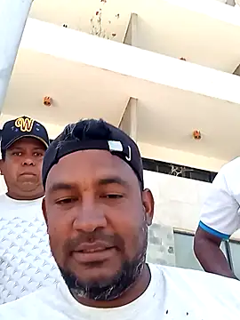 Angelzamuro online show from February 6, 2026, 4:25 pm