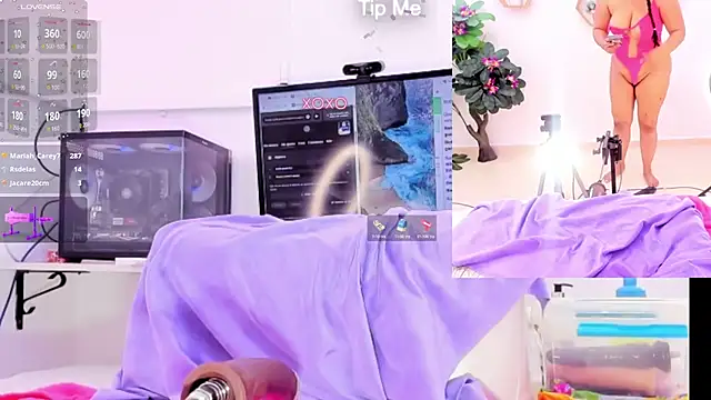 naty girl  online show from September 16, 2025, 3:18 am