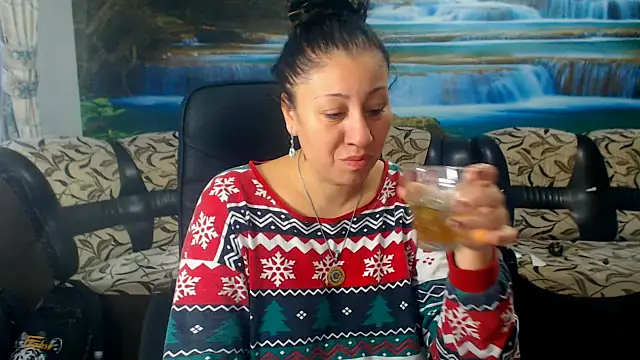 MoistMady online show from October 4, 2025, 4:36 am