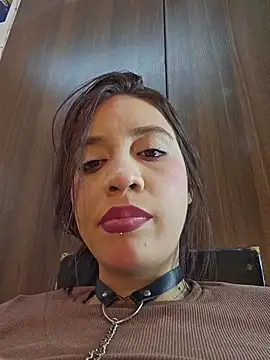 Snapshot of Rebeca_xs chatting on February 22, 2026, 9:11 am Rebeca xs online show from February 22, 2026, 9:11 am