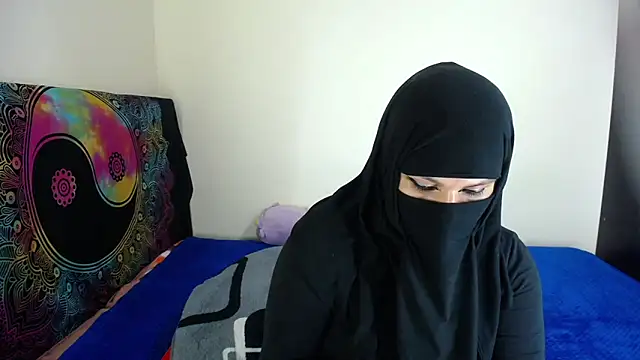 evelyn  salah online show from April 21, 2026, 1:42 am