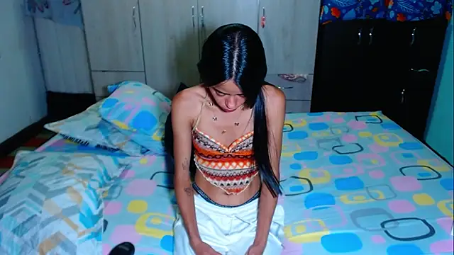 Mia sexy18  online show from January 15, 2026, 2:59 am