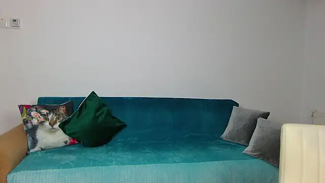 SaraDaisy online show from February 26, 2025, 8:58 pm