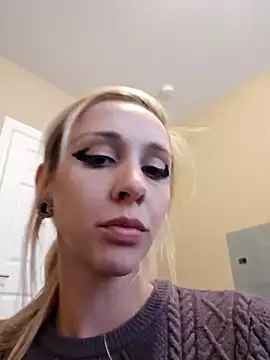 AmethystFoxx online show from October 21, 2025, 9:03 pm