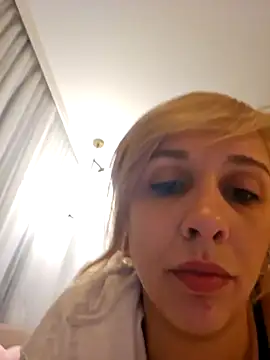 AmethystFoxx online show from February 28, 2026, 6:35 am