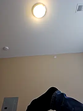 AmethystFoxx online show from April 15, 2026, 6:01 pm