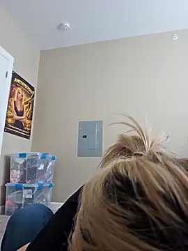 AmethystFoxx online show from April 18, 2026, 5:15 pm