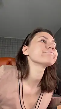 NinaVI online show from September 14, 2025, 6:30 pm