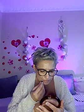 BellaBellaHot online show from November 4, 2025, 10:08 am