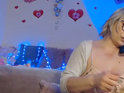 BellaBellaHot online show from March 15, 2025, 11:08 am