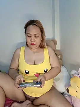 Snapshot of Sweet_asian_kylie chatting on June 26, 2026, 6:03 pm Sweet asian kylie online show from June 26, 2026, 6:03 pm