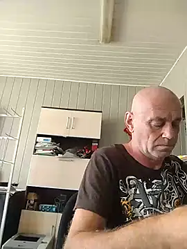 Snapshot of wilkalfa chatting on July 14, 2026, 8:19 am wilkalfa online show from July 14, 2026, 8:19 am