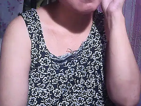 sweetsosie18 online show from October 26, 2025, 1:00 pm