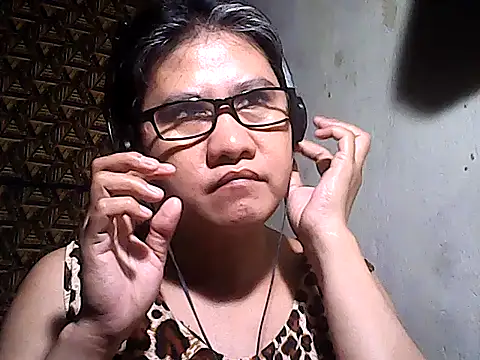 sweetsosie18 online show from January 7, 2026, 8:14 pm