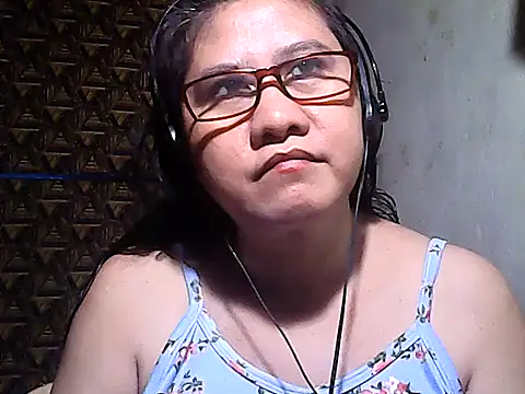 Snapshot of sweetsosie18 chatting on February 13, 2026, 11:32 am sweetsosie18 online show from February 13, 2026, 11:32 am