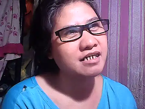 sweetsosie18 online show from October 23, 2025, 11:09 am