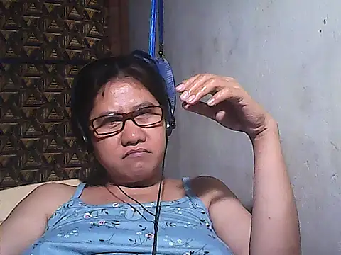 Snapshot of sweetsosie18 chatting on February 12, 2026, 8:19 pm sweetsosie18 online show from February 12, 2026, 8:19 pm