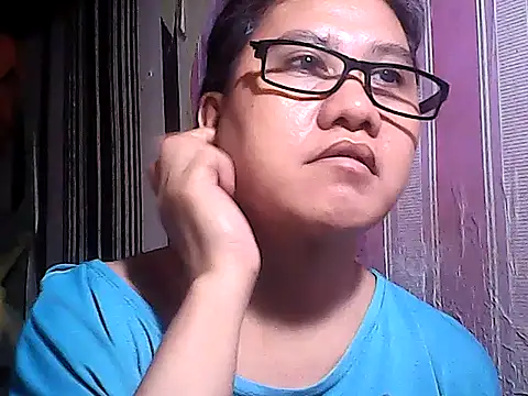 sweetsosie18 online show from October 24, 2025, 3:44 pm