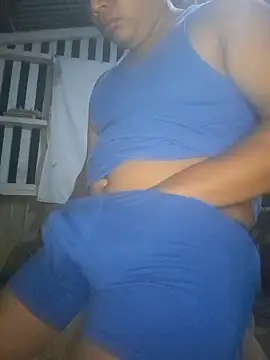 Snapshot of Efrain2090 chatting on September 27, 2025, 10:21 am Efrain2090 online show from September 27, 2025, 10:21 am