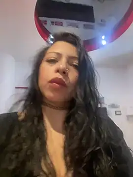 saphira owen online show from February 27, 2025, 6:20 pm