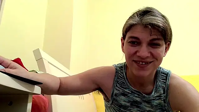 Snapshot of MercyLove chatting on March 2, 2025, 8:16 am MercyLove online show from March 2, 2025, 8:16 am