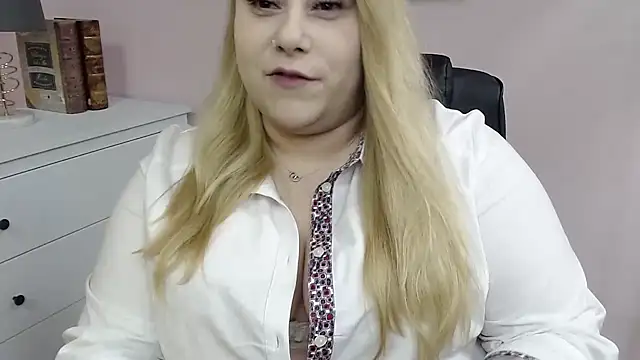 XgloryHAILEY online show from February 5, 2025, 2:59 pm