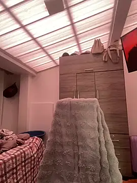 MadisonCambel online show from April 24, 2026, 5:04 pm