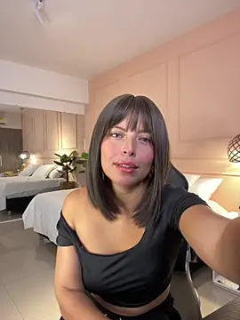 Snapshot of ROSE__15 chatting on February 18, 2026, 12:01 pm ROSE 15 online show from February 18, 2026, 12:01 pm