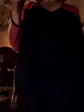 Snapshot of Ladyshaker82 chatting on November 8, 2025, 2:26 am Ladyshaker82 online show from November 8, 2025, 2:26 am