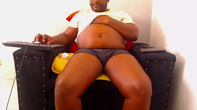 Snapshot of zuluboyxx chatting on June 12, 2026, 7:28 am zuluboyxx online show from June 12, 2026, 7:28 am