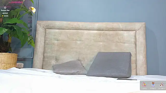 Snapshot of nicol_snow chatting on February 5, 2026, 1:18 pm nicol snow online show from February 5, 2026, 1:18 pm