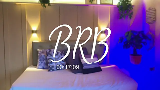 nicol snow online show from October 13, 2025, 1:23 pm