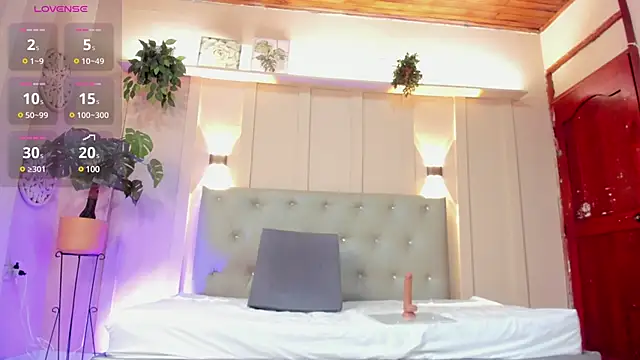 nicol snow online show from March 14, 2025, 1:35 pm