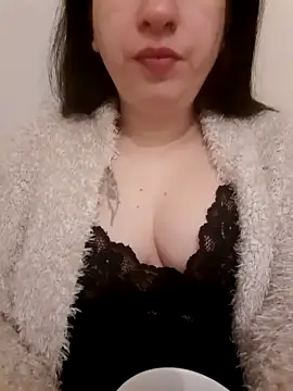 Snapshot of Tinka-Bella-Privat chatting on April 29, 2026, 4:16 am Tinka-Bella-Privat online show from April 29, 2026, 4:16 am