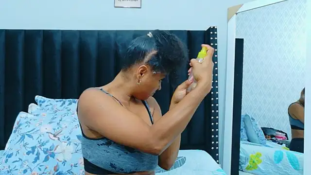 colombiamommy online show from April 16, 2026, 12:39 pm