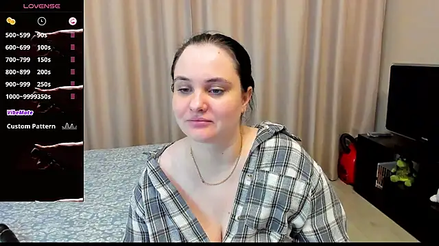 AlanaBrox online show from May 4, 2026, 6:44 pm