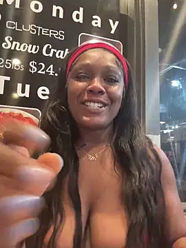 TilaTotti online show from March 7, 2025, 1:31 am