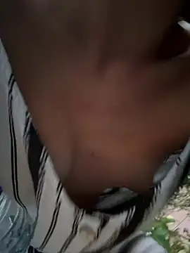 DoriDeluxe66 online show from June 27, 2026, 8:04 pm