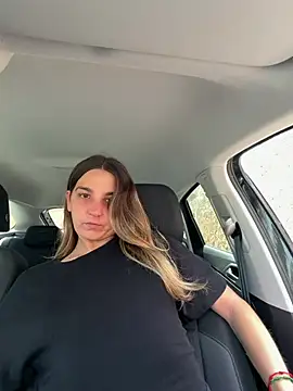 DoriDeluxe66 online show from July 17, 2026, 1:08 pm