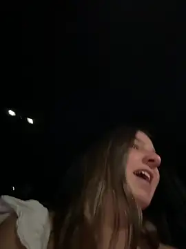 DoriDeluxe66 online show from October 19, 2025, 12:24 am