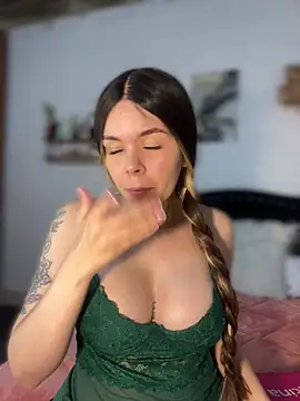 carolina16love online show from July 15, 2026, 8:38 pm
