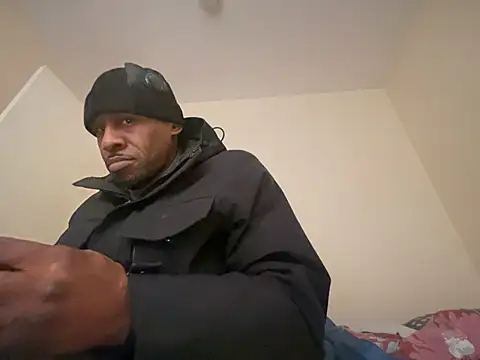 CuzzyB69 online show from February 22, 2025, 12:51 pm