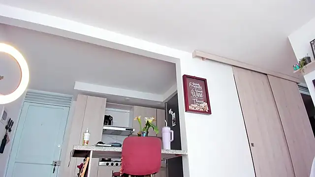 karlye 5 online show from March 21, 2025, 5:34 pm