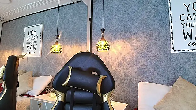 Emiily W online show from January 20, 2025, 11:56 am