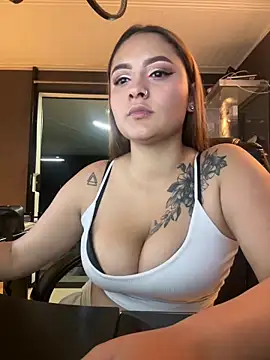 Emiily W online show from October 30, 2025, 3:31 pm