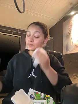 Emiily W online show from October 27, 2025, 9:32 am